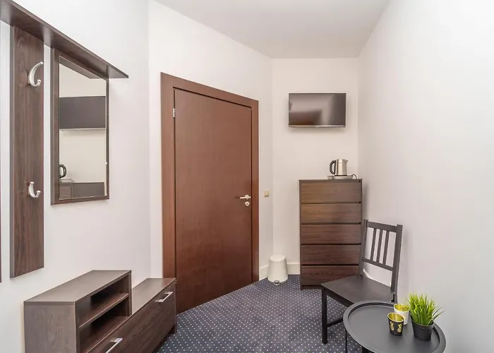 Проживание в семье Za Zielonymi Drzwiami *