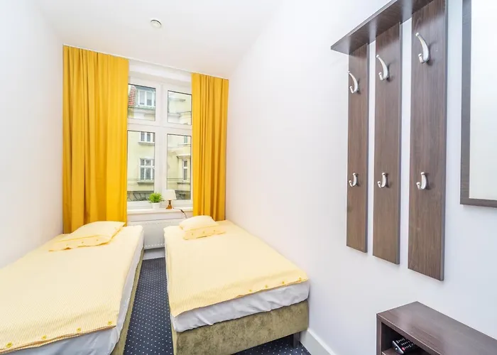 Za Zielonymi Drzwiami * Сопот