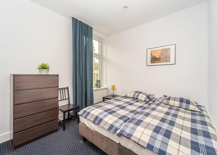 Za Zielonymi Drzwiami Проживание в семье